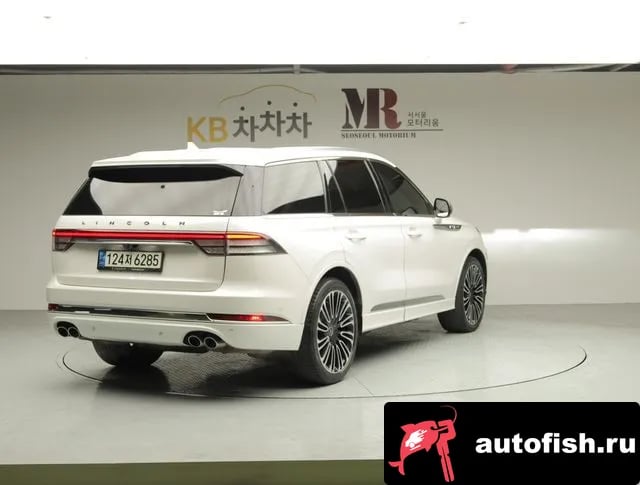 Lincoln Aviator Aviator 2nd generation 2021 года - вид 4