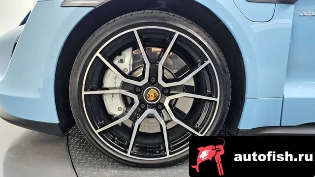 Porsche Taycan Taikan 2024 года - вид 5