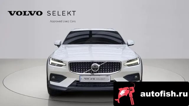 Volvo V60 V60 Cross-country 2nd Generation 2025 года - вид 2