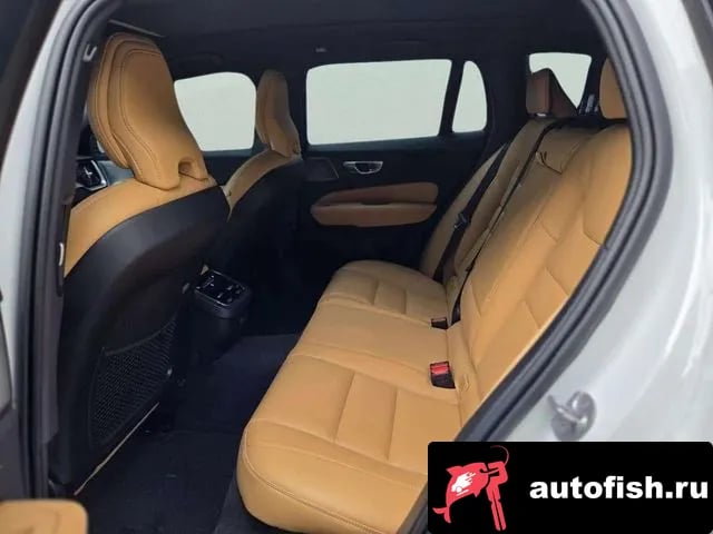Volvo V60 V60 Cross-country 2nd Generation 2025 года - похожие автомобили