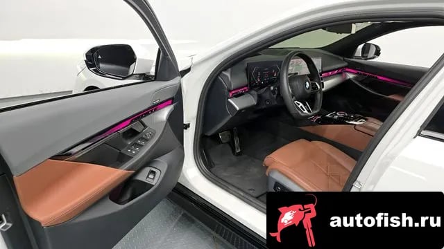 BMW 5-Series 5 Series (G60) 2025 года - похожие автомобили