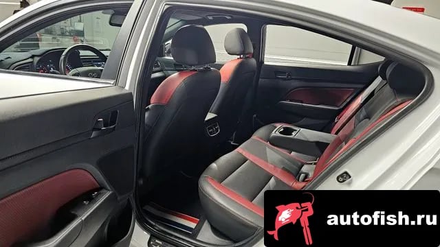 Hyundai AVANTE Avante AD 2018 года - похожие автомобили