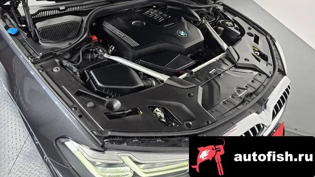 BMW 5-Series 5 Series (G30) 2022 года - вид 6