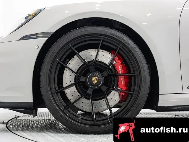 Porsche 911 911 (992) 2025 года - вид 5