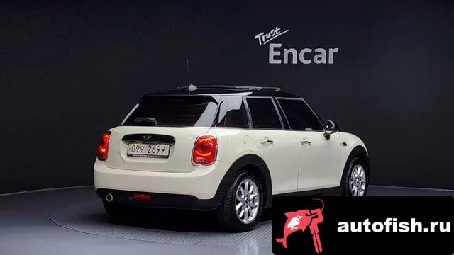 Mini Cooper Cooper D 2018 года - вид 2