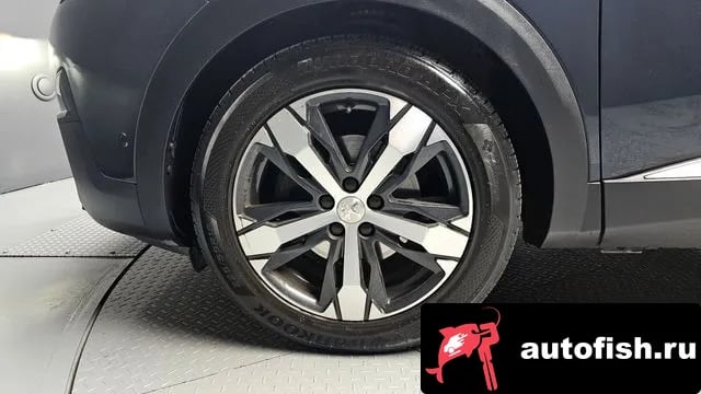 Peugeot 3008 3008 second generation 2018 года - вид 5