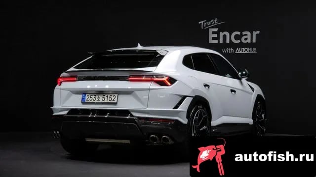 Lamborghini Urus Urus 2023 года - похожие автомобили