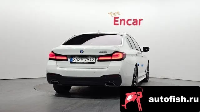 BMW 5-Series 5 Series (G30) 2022 года - вид 4