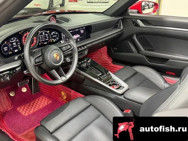 Porsche 911 911 (992) 2020 года - вид 6