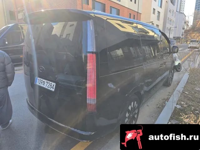 Hyundai Staria Staria 2023 года - похожие автомобили