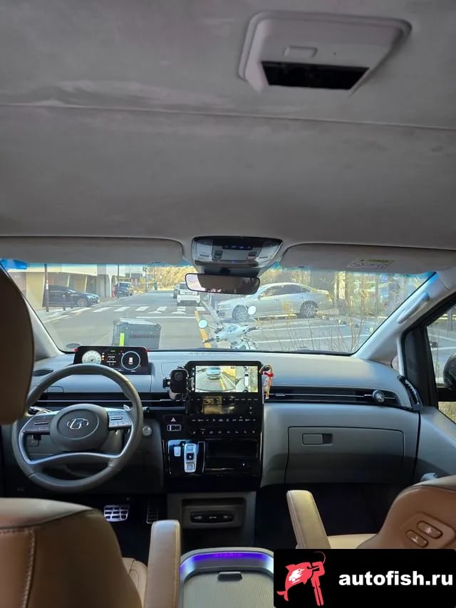 Hyundai Staria Staria 2023 года - вид 5