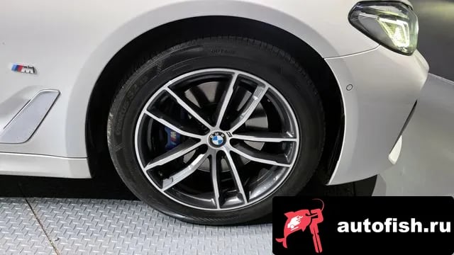 BMW 5-Series 5 Series (G30) 2021 года - вид 5