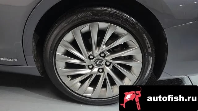 Lexus ES ES300h 7th generation 2020 года - вид 5