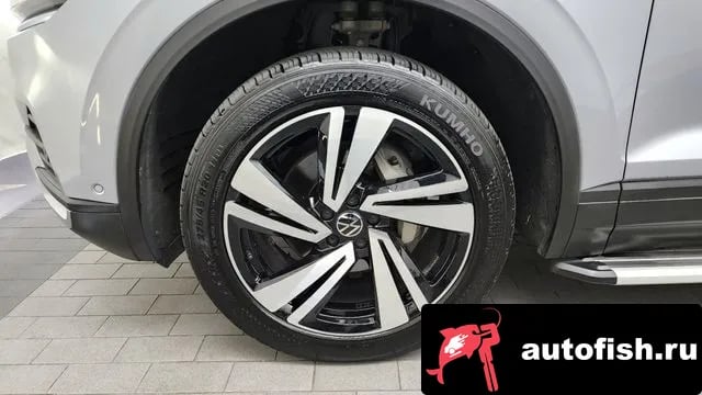 Volkswagen Touareg Tuareg 3rd generation 2020 года - вид 5