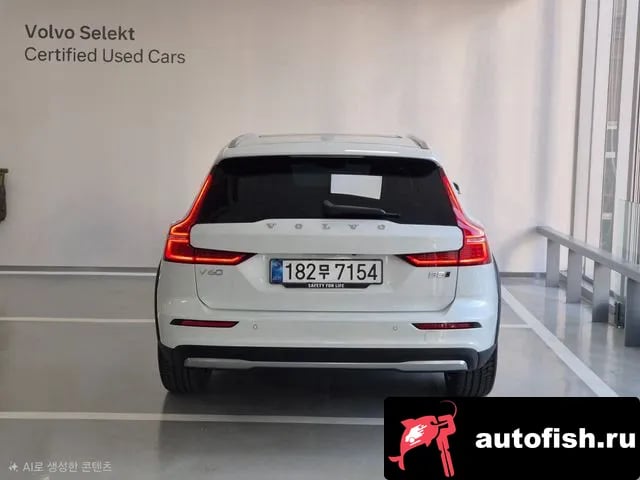 Volvo V60 V60 Cross-country 2nd Generation 2025 года - вид 3