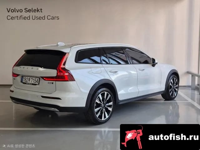 Volvo V60 V60 Cross-country 2nd Generation 2025 года - вид 4
