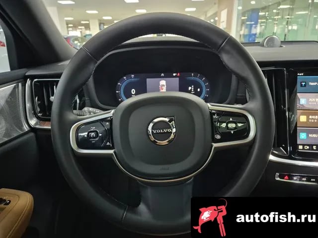 Volvo V60 V60 Cross-country 2nd Generation 2025 года - похожие автомобили