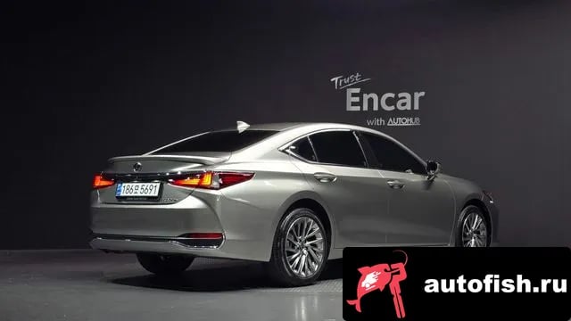 Lexus ES ES300h 7th generation 2024 года - вид 2