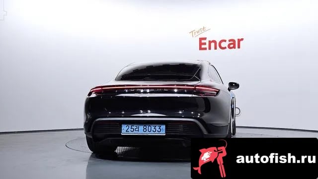 Porsche Taycan Taikan 2021 года - вид 4