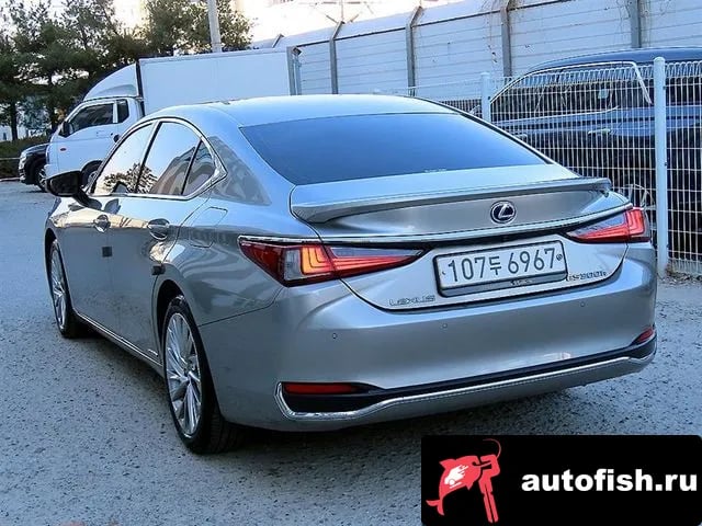Lexus ES ES300h 7th generation 2020 года - вид 3