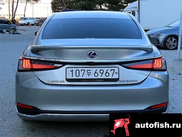 Lexus ES ES300h 7th generation 2020 года - вид 4