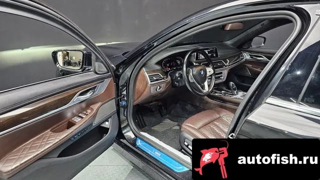 BMW 7-Series 7 Series (G11) 2021 года - похожие автомобили