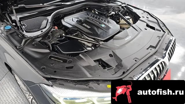 BMW 7-Series 7 Series (G11) 2019 года - вид 6