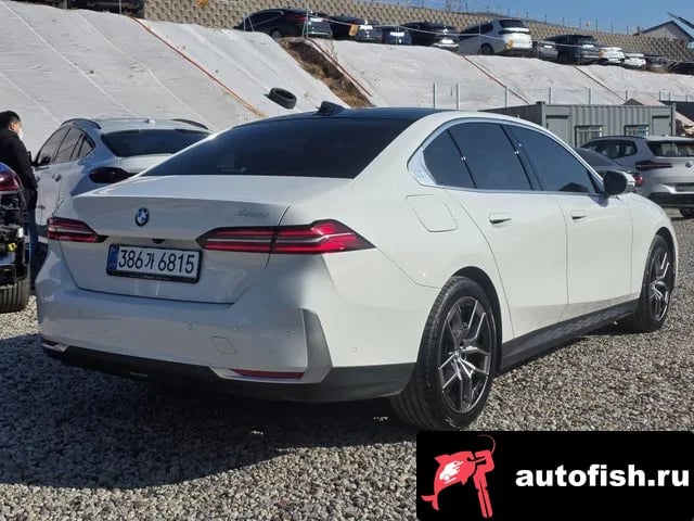 BMW 5-Series 5 Series (G60) 2025 года - вид 2