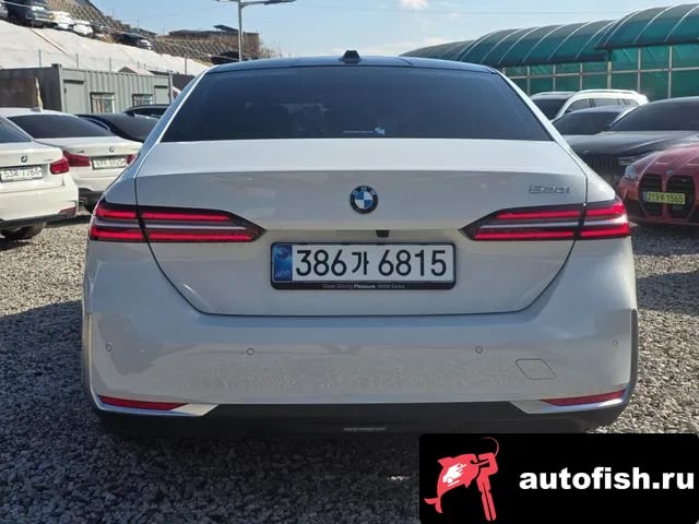 BMW 5-Series 5 Series (G60) 2025 года - вид 4