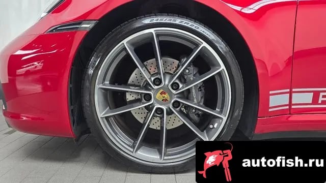 Porsche 911 911 (992) 2021 года - вид 5