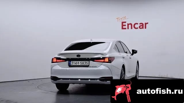 Lexus ES ES300h 7th generation 2023 года - вид 4