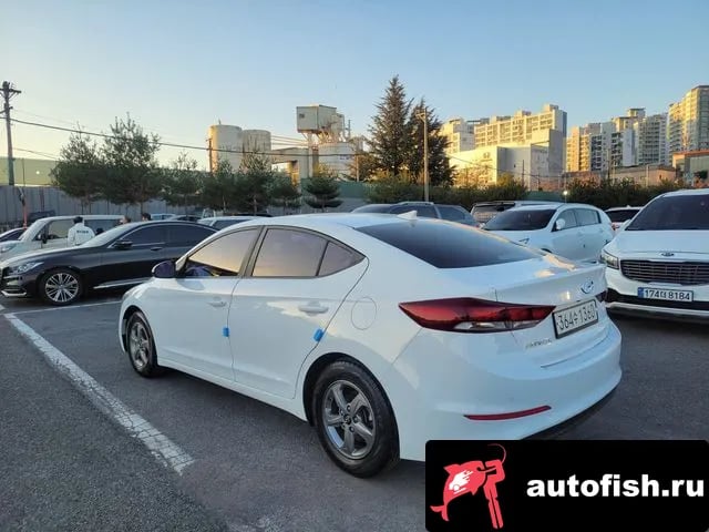 Hyundai AVANTE Avante AD 2018 года - вид 5