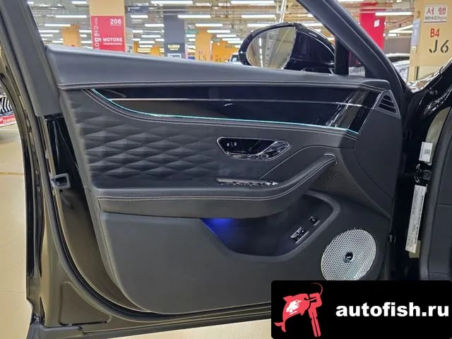 Bentley Flying Spur Flying Spur 3rd Generation 2020 года - вид 6