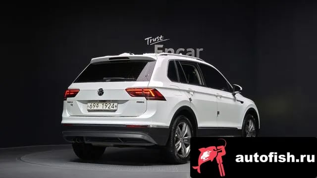 Volkswagen Tiguan Tiguan second Generation 2018 года - вид 2