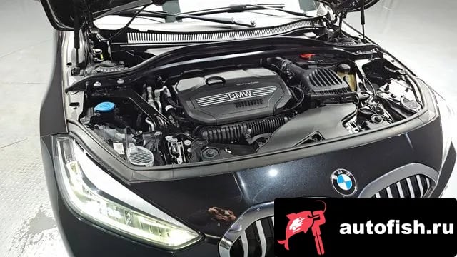 BMW 1-Series 1 Series (F40) 2022 года - вид 6