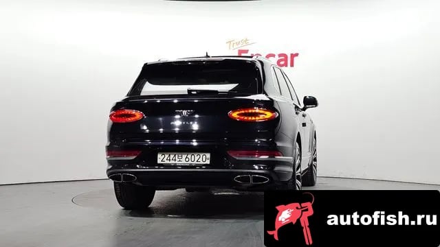 Bentley Bentayga Benteiga 2023 года - вид 4