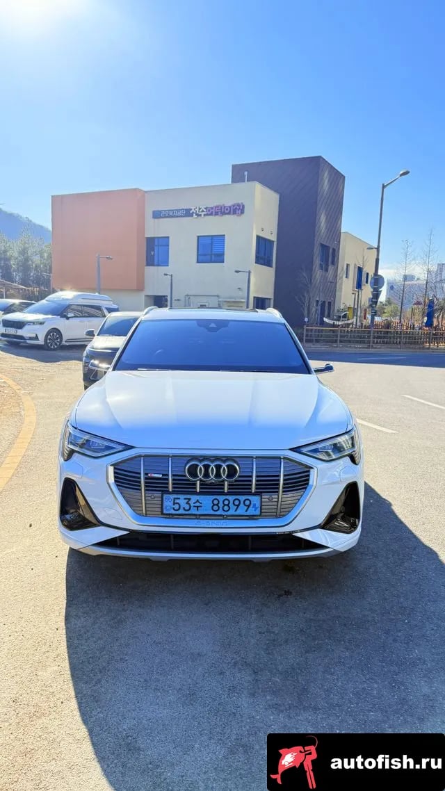 Audi e-tron e-Tron 2021 года - вид 1