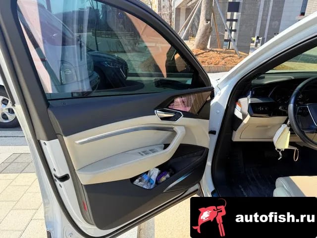 Audi e-tron e-Tron 2021 года - вид 2