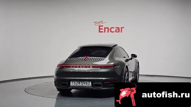 Porsche 911 911 (992) 2020 года - вид 3