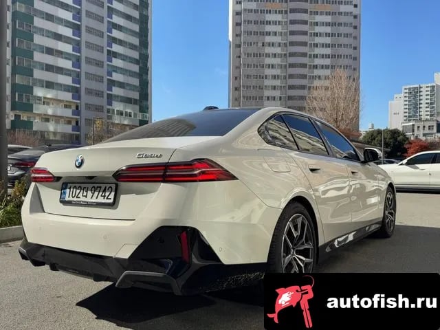 BMW 5-Series 5 Series (G60) 2024 года - вид 3