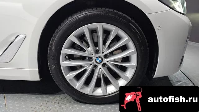 BMW 5-Series 5 Series (G30) 2020 года - вид 5