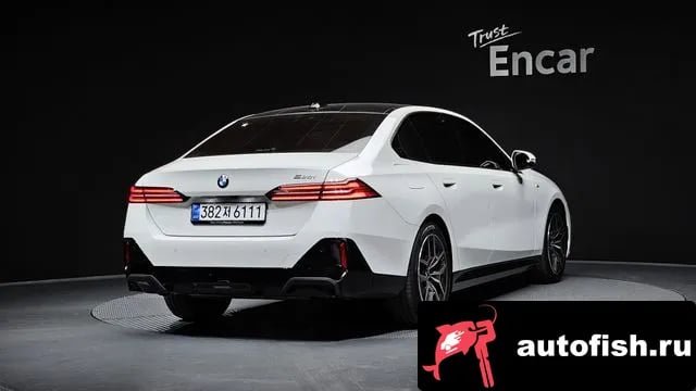 BMW 5-Series 5 Series (G60) 2025 года - вид 2