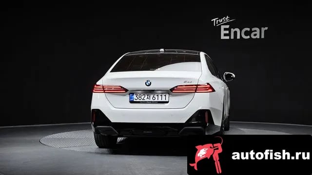 BMW 5-Series 5 Series (G60) 2025 года - вид 4