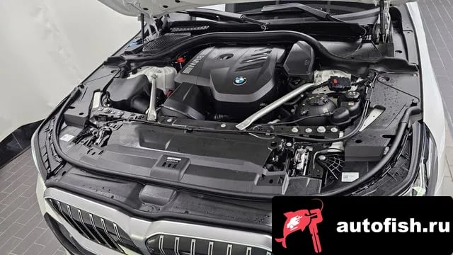 BMW 5-Series 5 Series (G60) 2025 года - вид 6