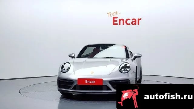 Porsche 911 911 (992) 2022 года - вид 3