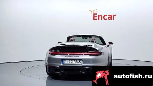 Porsche 911 911 (992) 2022 года - вид 4