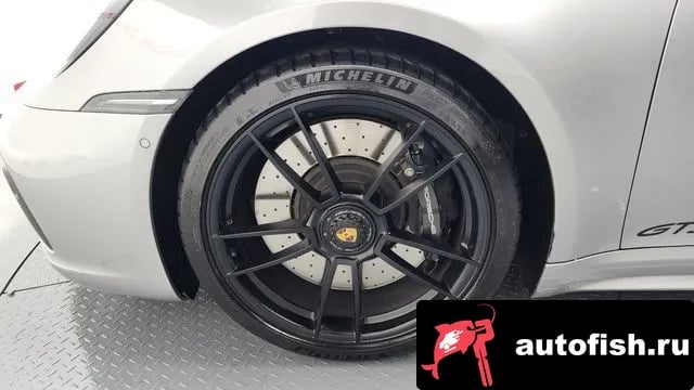 Porsche 911 911 (992) 2022 года - вид 5