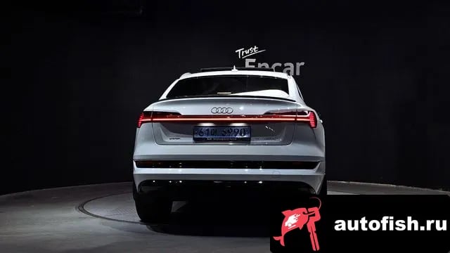 Audi e-tron e-Tron 2021 года - вид 4