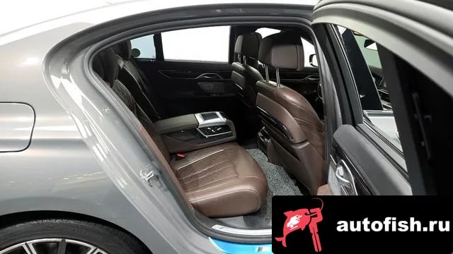 BMW 7-Series 7 Series (G11) 2022 года - похожие автомобили