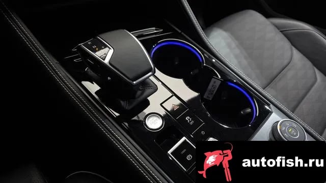 Volkswagen Touareg Tuareg 3rd generation 2024 года - похожие автомобили